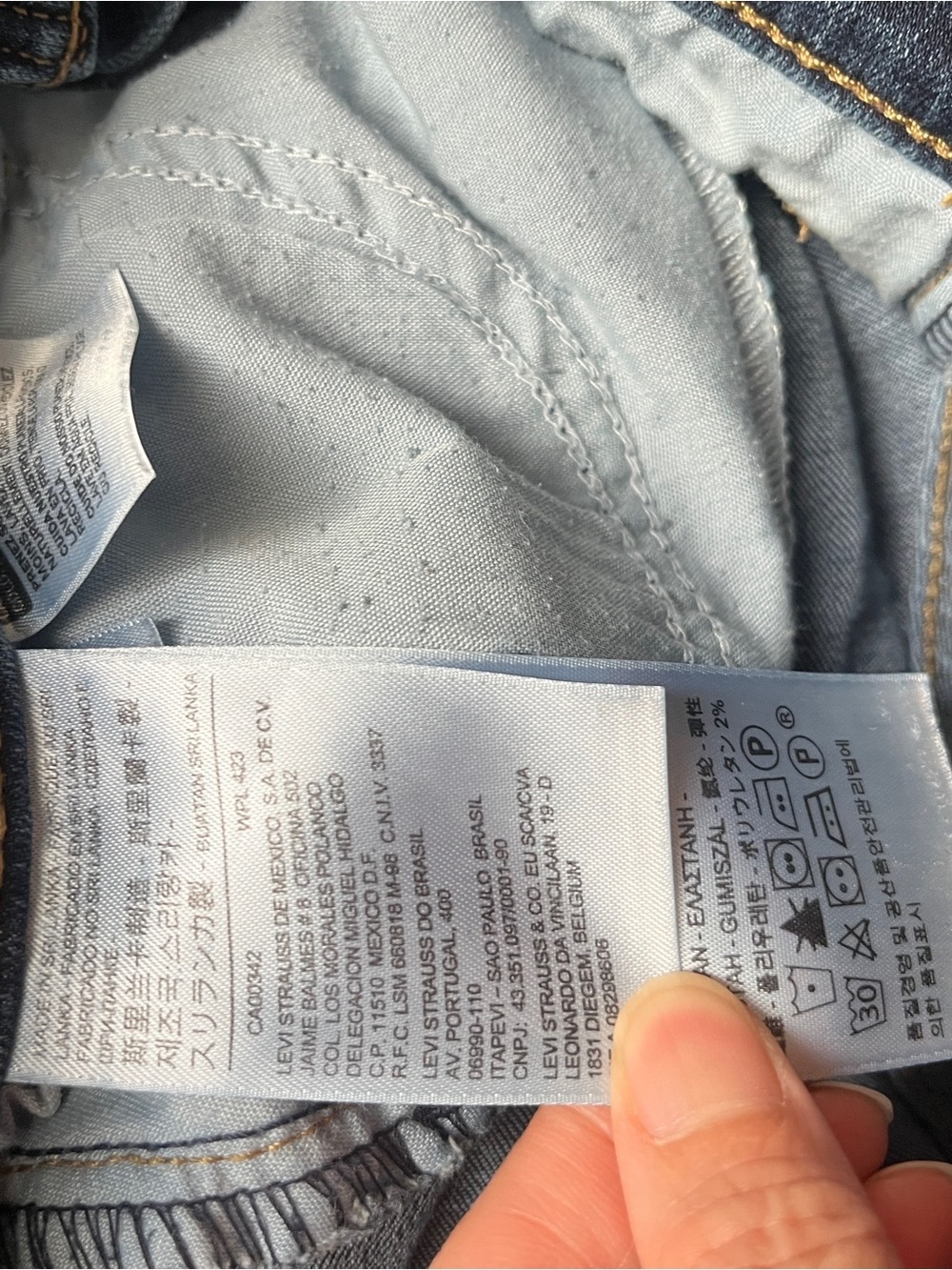 Levi's Women's Super Skinny Distressed Jeans Sz 27 - Picture 7 of 11